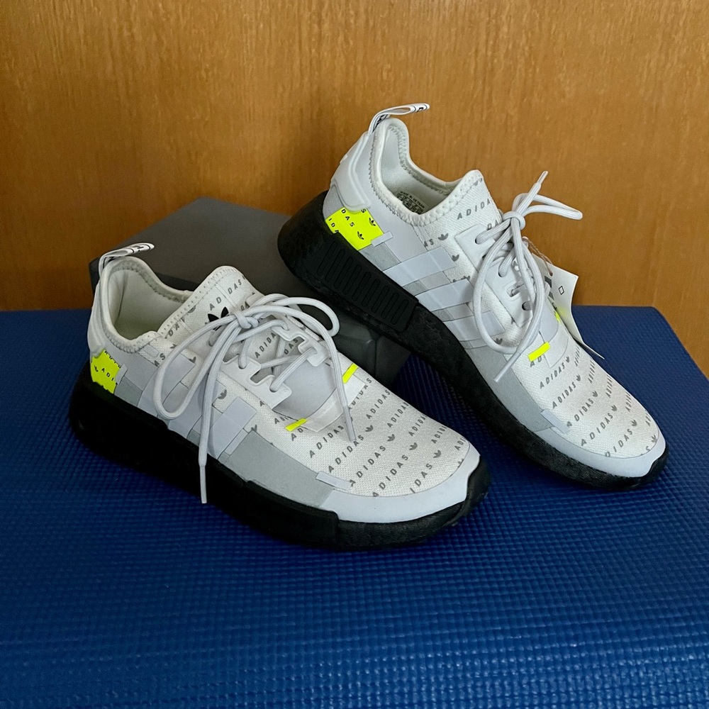 Adidas originals NMD R1 *NEW*
